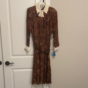 Leslie Fay Brown Paisley Long Sleeve Dress